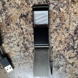 WHOOP 4.0 chargers, device, and bands